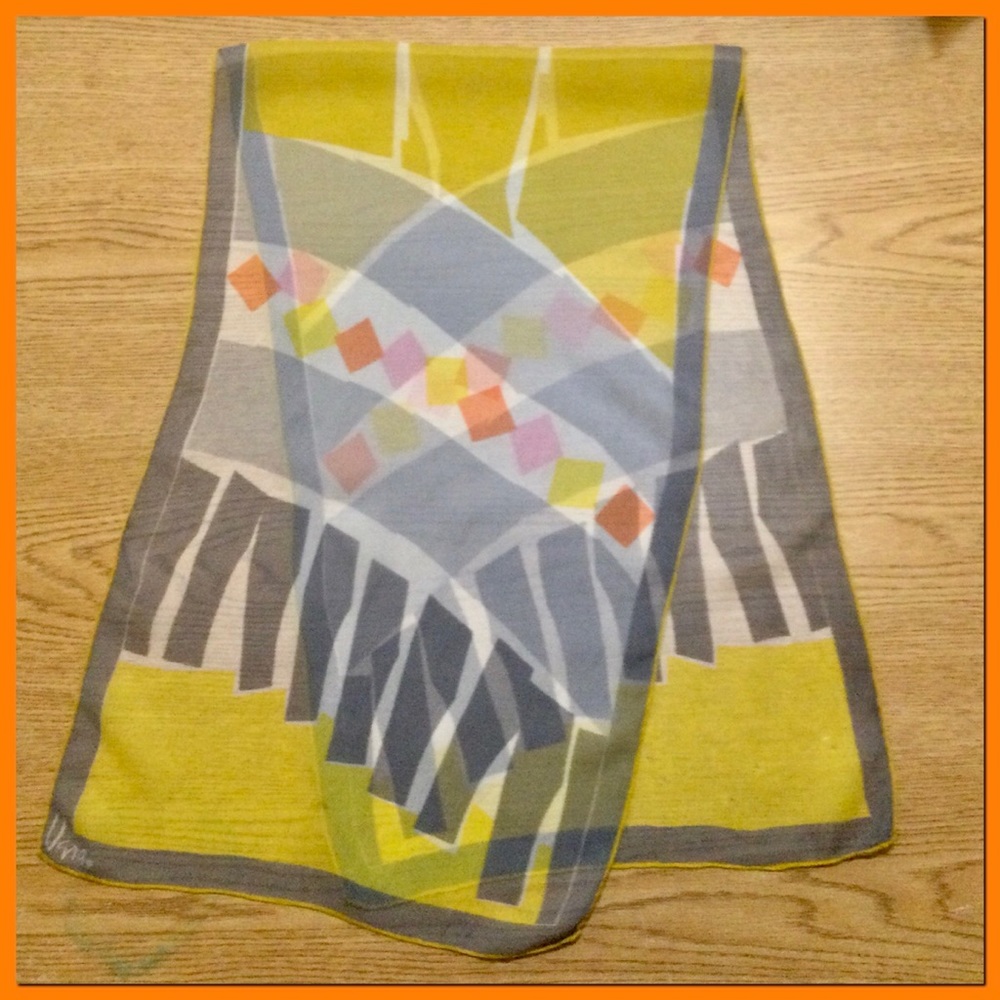 Vtg VERA Rectangle Scarf_040